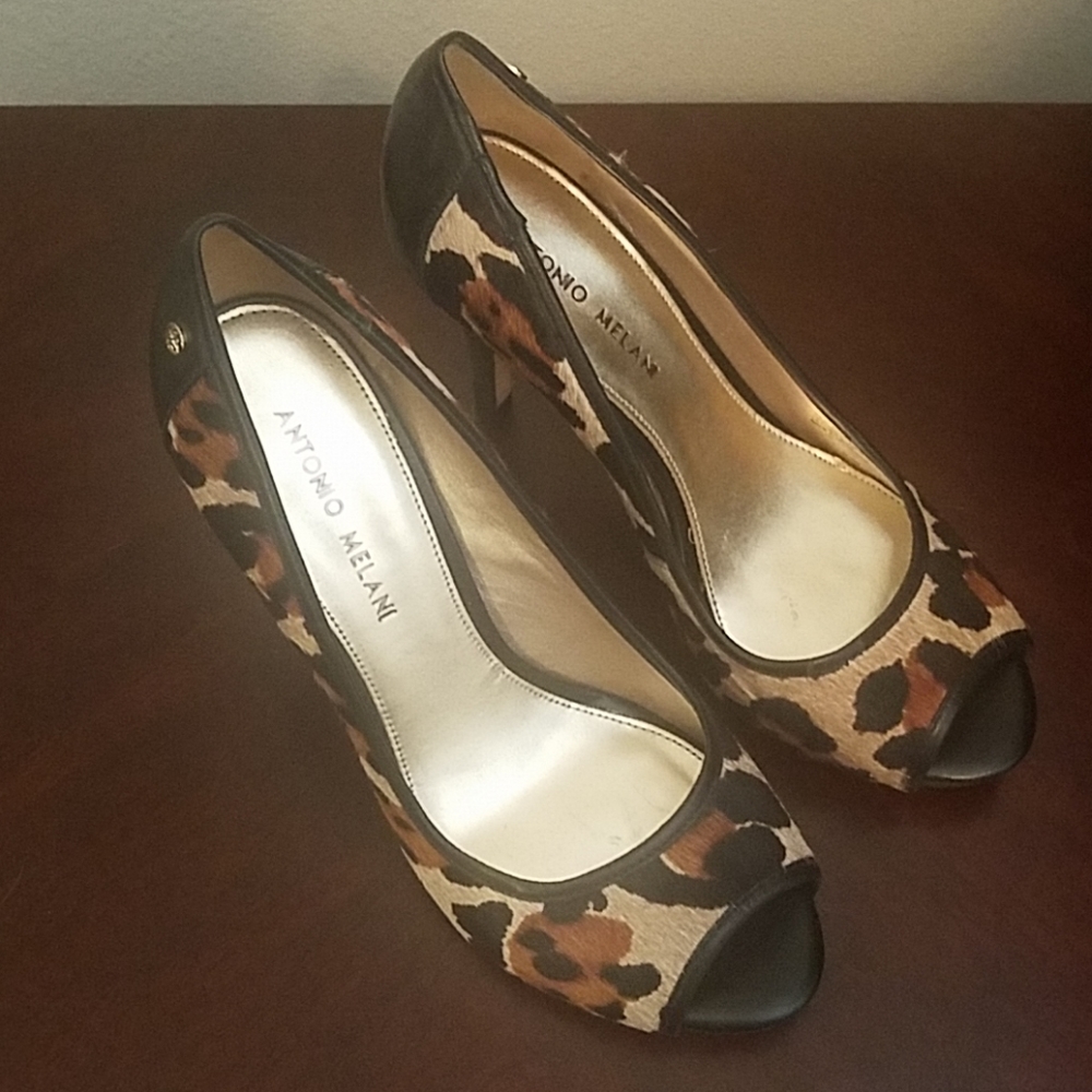 NWOB Antonio Melani Peep Toe Heels